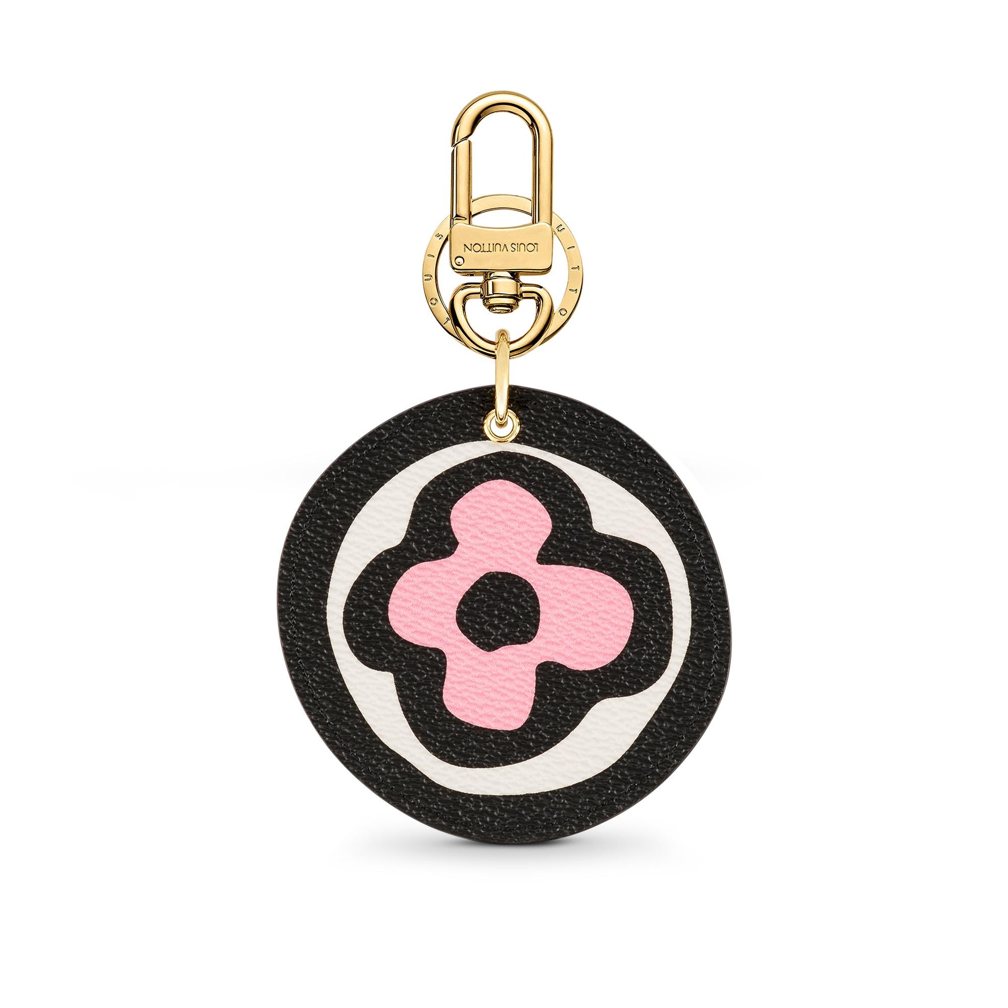 Louis Vuitton Wild at Heart Illustre Bag Charm and Key Holder in Black – Accessories MP3070